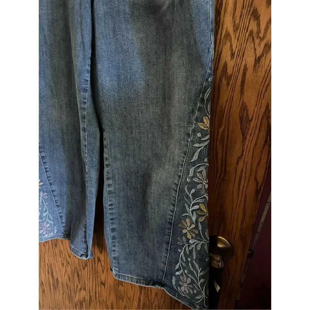 Tribal Jeans Audrey Mid-Rise Wide Leg Crop Jeans With Embroidery Woman’s Size 16